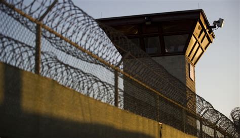 Guantánamo Bay Obama Signs Defense Bill Despite Congressional Objections