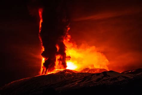 Insane Mount Etna Volcano Eruption On December 3 2015 In
