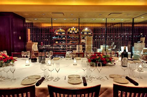 A legendary nyc steakhouse, keens has been in herald square since 1885 and was recognized by the james beard foundation in 2013 with an america's classics award. Where to eat out on Thanksgiving in Charlotte if you don't ...