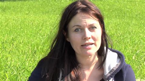 Netzaktivistin | feministin | journalistin | wohnt in zug, schweiz | geschäftsführerin #netzcourage sowie winkelried & töchter gmbh. Jolanda Spiess-Hegglin - YouTube