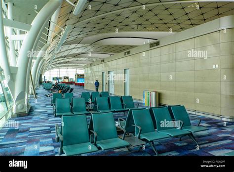 Hong Kong Airport Interior Hi Res Stock Photography And Images Alamy