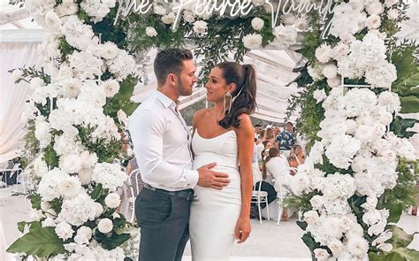 Kayla Itsines Engagement Was So Extra Fans Mistook It For A Secret Wedding