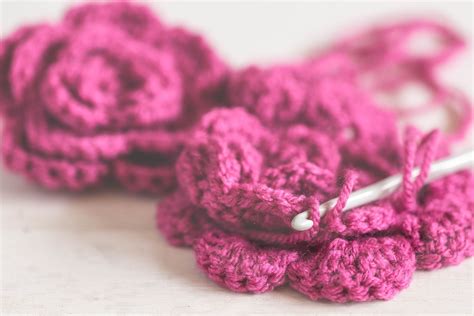 When using the same colour of your project, particularly in the case of dark yarns, it's even hard to find where you wove in the ends on the wrong. How to Work Overtop of the Yarn Ends When Crocheting