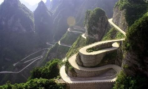 Road Tianmen Mountain A Scenic Route In China Roads Roadstotravel