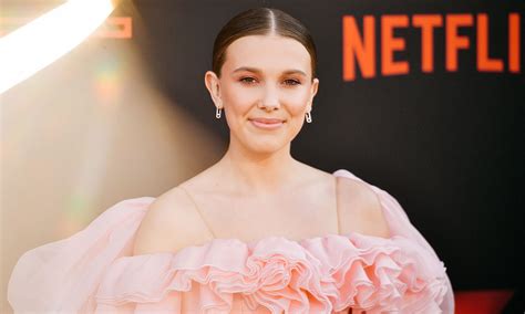 Millie Bobby Brown Y La Evolución De Su Estilo De Stranger Things A