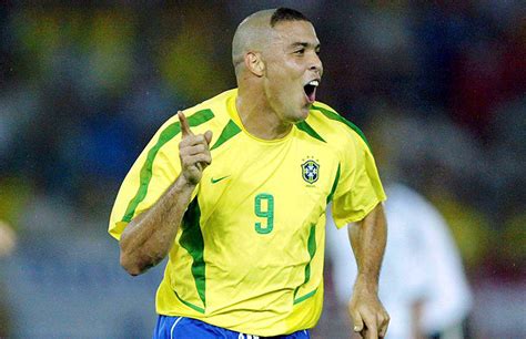 Ronaldo was born on september 22, 1976 in rio de janeiro, rio de janeiro, brazil as ronaldo luis nazário de lima. Un "fenómeno" llamado Ronaldo | CONMEBOL