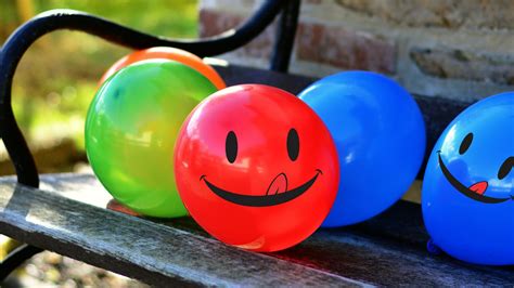 Download Wallpaper 1920x1080 Balloons Smile Smiley