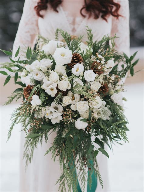5 Stunning Ideas For Winter Wedding Bouquets Winter Wedding Bouquet