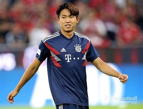 프라이부르크에서 활약하고 있는 정우영 선수 프리시즌 볼터치 영상입니다. 우윳빛깔 정우영 - 오덕양성소 - 에펨코리아