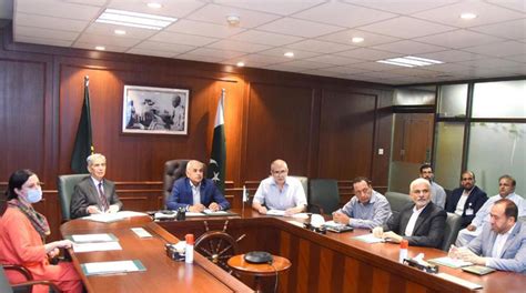 Shahid Ashraf Tarar Emphasizes Revitalization Of Gadanis Ship Breaking