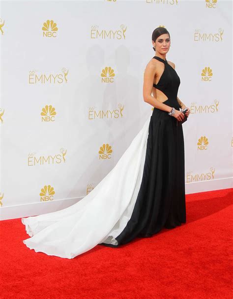 Lizzy Caplan 2014 Primetime Emmy Awards 38 Gotceleb