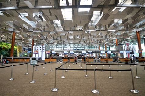 Interior Del Aeropuerto De Changi En Singapur Imagen De Archivo