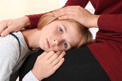 Kids And Tragic Events 4 Ways Parents Can Comfort Kids