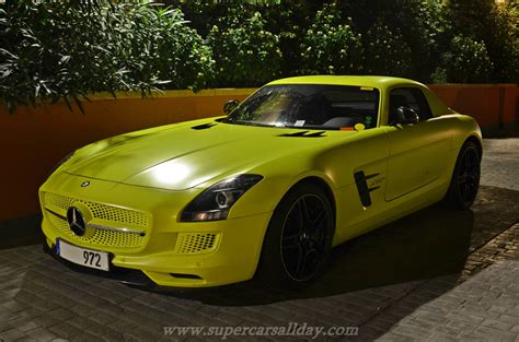 Mercedes Benz Sls Amg Electric Drive Pictures Video Supercars All
