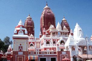 These cars have not been modified and have all their original parts intact, serviced properly and working well. Golden Triangle By Car, Tour to Golden Triangle