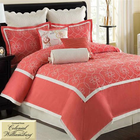 Coordinate your bedding with this duvet set in a modernist geo pattern. Coral Colored Bedding Sets | NeilTortorella.com
