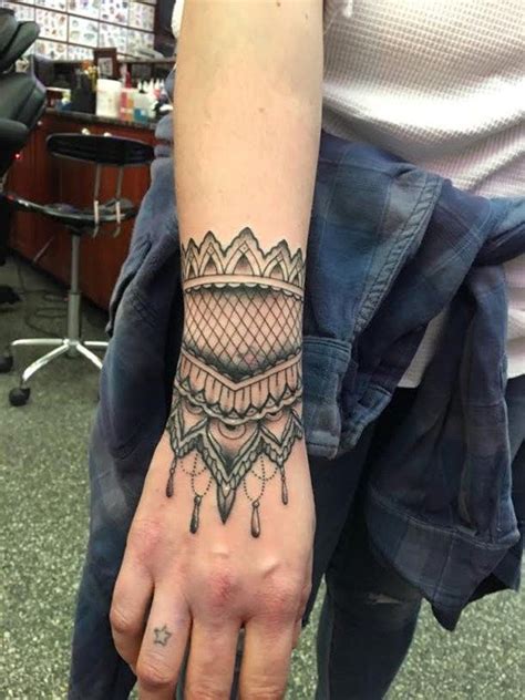 Image Result For Lace Armband Tattoo Tattoos Tattoo Ideen Hand Tattoos