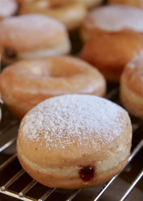 Perfect Vegan Doughnuts Made With Yeast Vegan Donut Recipe