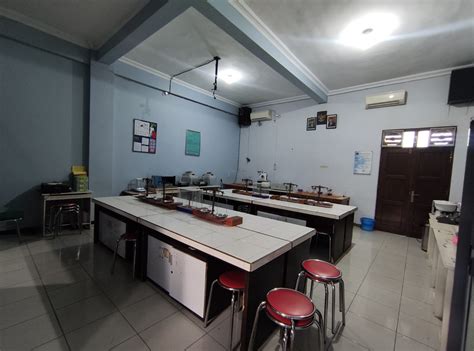 Lab Farmakologi LEMBAGA LABORATORIUM UMKU