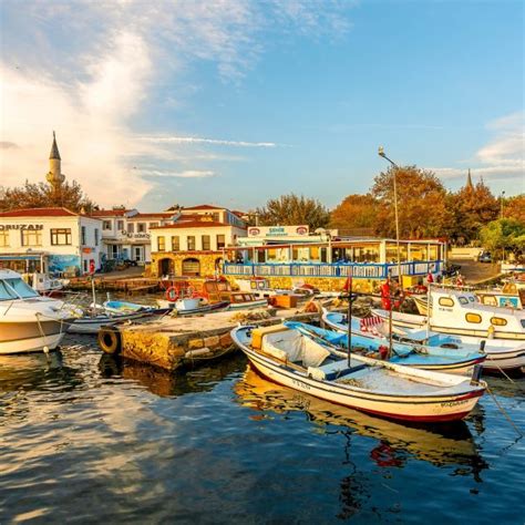 Bozcaada Assos Ayval K Cunda Adas Turu Gece Konaklamal Stanbul