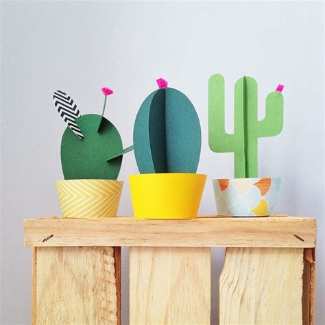 Si lo que quieres es un cactus decorativo te aconsejo que lo hagas de tela, pues es mas original y podrás escoger diferentes colores. El cactus como tendencia decorativa - Moove Magazine