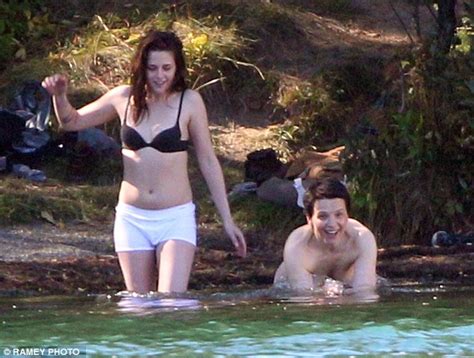 Twilights Kristen Stewart Strips To Her Underwear While