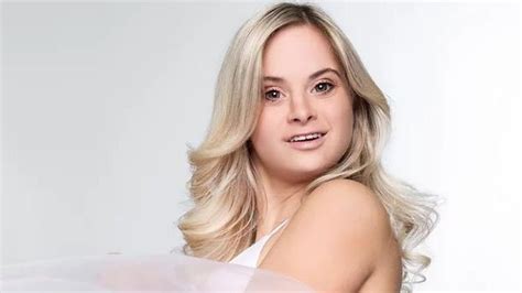 making history sofía jirau is first victoria s secret model with down syndrome