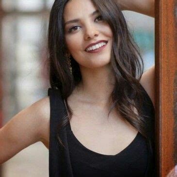 Hazal Filiz K Kk Se As Zeynep In Kara Sevda She Is The Mirror Of