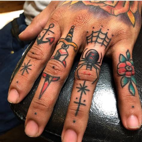 Traditional Knuckle Tattoos