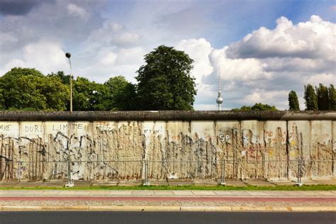 The Berlin Wall Memorial At Bernauer Strasse Nuberlin