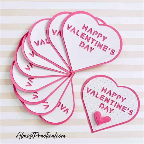 Simple Cricut Valentine's Day Cards That You Can Make Last Minute
