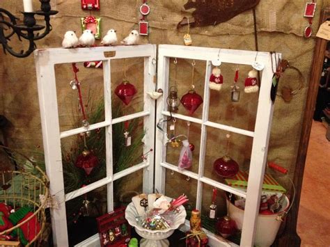 A Nice Way To Display Ornaments For Sale Ornament Display Holiday