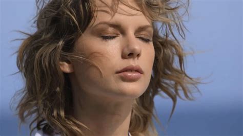 Taylor Swift Beachside Gq Photoshoot 2015