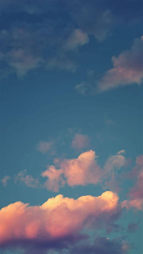Download Fluffy Aesthetic Clouds Home Screen Wallpaper