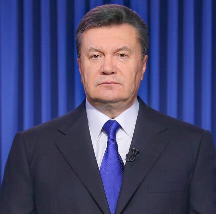 Он же возглавил сформированное регионалами теневое правительство. Віктор Янукович - Попередні посади, освіта, біографія ...