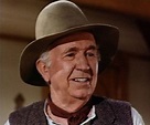 Walter Brennan Biography - Facts, Childhood, Family Life & Achievements