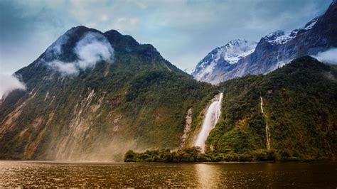 Bowen River Milford Sound New Zealand Waterfalls Mountains