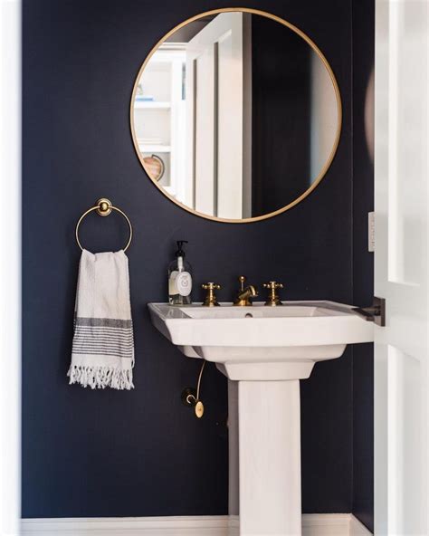 The new year is fast approaching, but there's no time like the present to spruce up your bathroom with a fresh coat of paint. Benjamin Moore Hale Navy Paint Color Ideas | Small ...