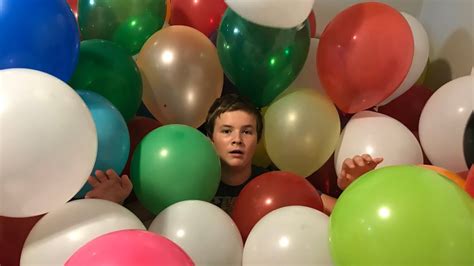 We Filled An Entire Room With Balloons Youtube