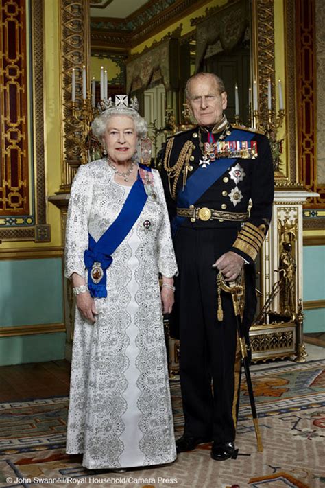 Official Diamond Jubilee Portrait Of Queen Elizabeth Ii Queen
