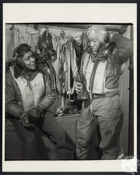 Historic Images Show Americas First Black Pilots Preparing For World