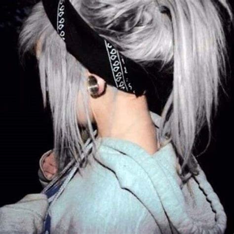 119 Expressive Emo Hair Options To Try For A Cool Appeal Bandana Hairstyles Emo Hair Color