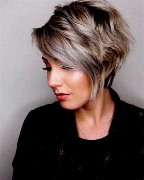 Perfect Short Pixie Haircut Hairstyle Plus Size Women Round Faces