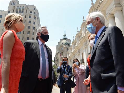 Fabiola yañez respondió a las duras criticas por el vuelo bautismo en helicóptero de dylan. Fabiola Yáñez causó sensación en Chile con un look de alto ...