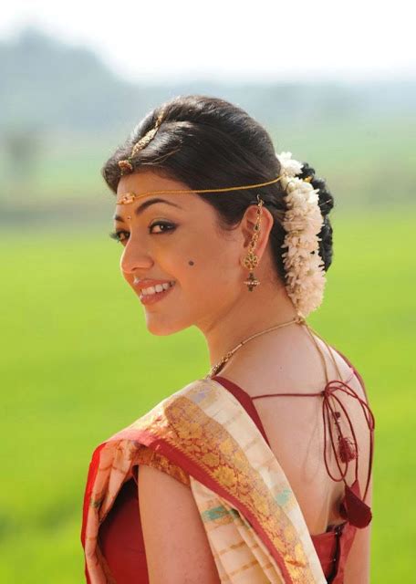 Kajal Agarwal Hot S And Bare Back In Backless Blouse Latest New Bollywood Movies Review