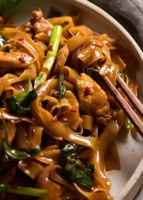 Thai Drunken Noodles Noodles Healthyrecipes Easy Beef Dinner