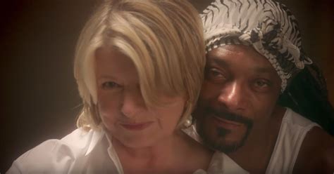Martha Stewart And Snoop Dogg Recreate That Ghost Scene With A