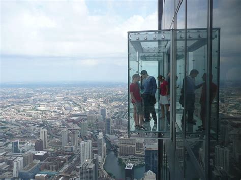 Inside The Ledge In Sears Tower Chicago Now Willis Tow Flickr