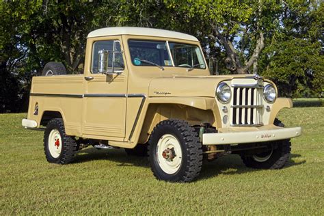 1954 Jeep Willys 4x4 Pickup Front 34 211042