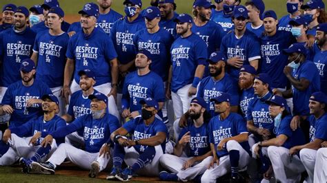 Los Angeles Dodgers Clinch Nl West Division Title For 8th Consecutive